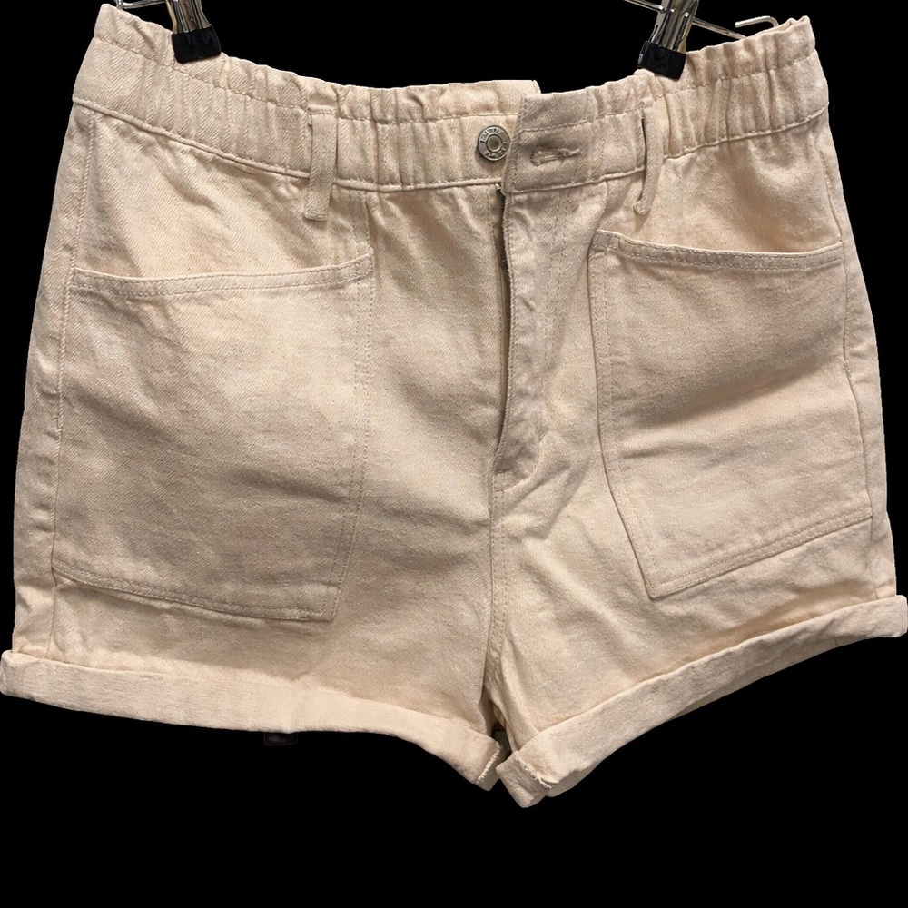 Z Supply Women's Cream Shorts
